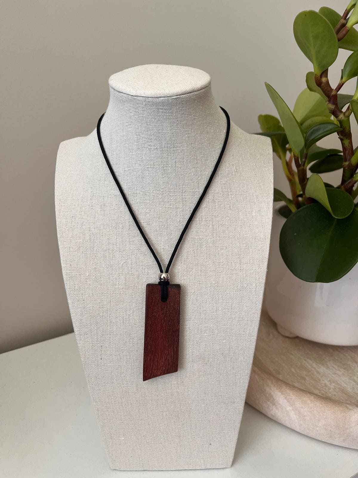 Wooden pendant necklaces